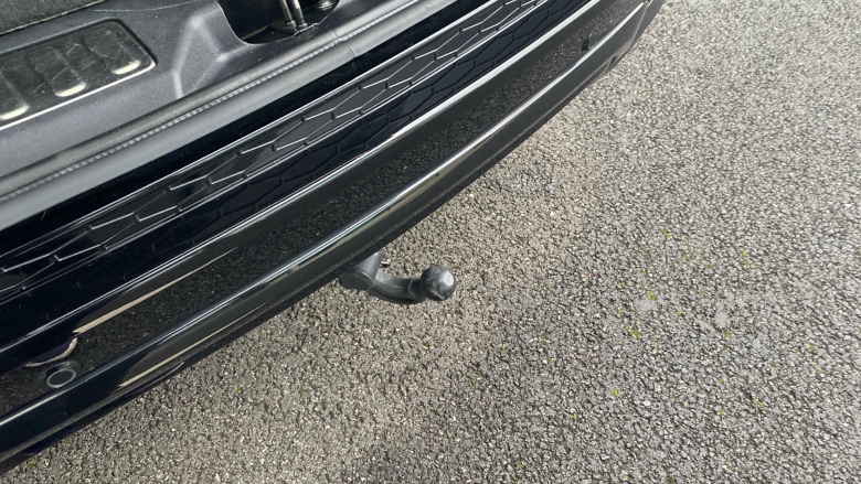 Land Rover Discovery Sport 1.5 P300e R-Dynamic SE 5dr Auto [5 Seat] Station Wagon